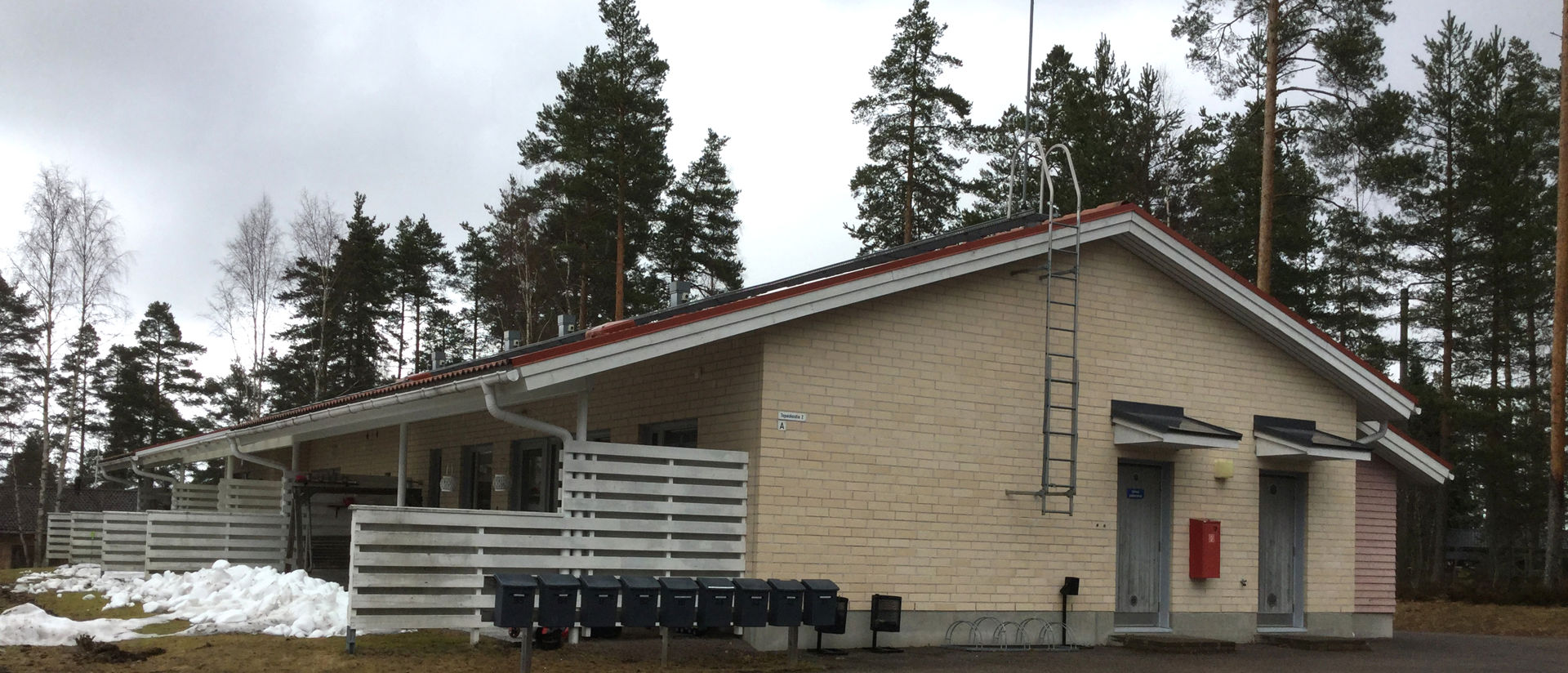 Tupaukontie, rivitalo, julkisivu